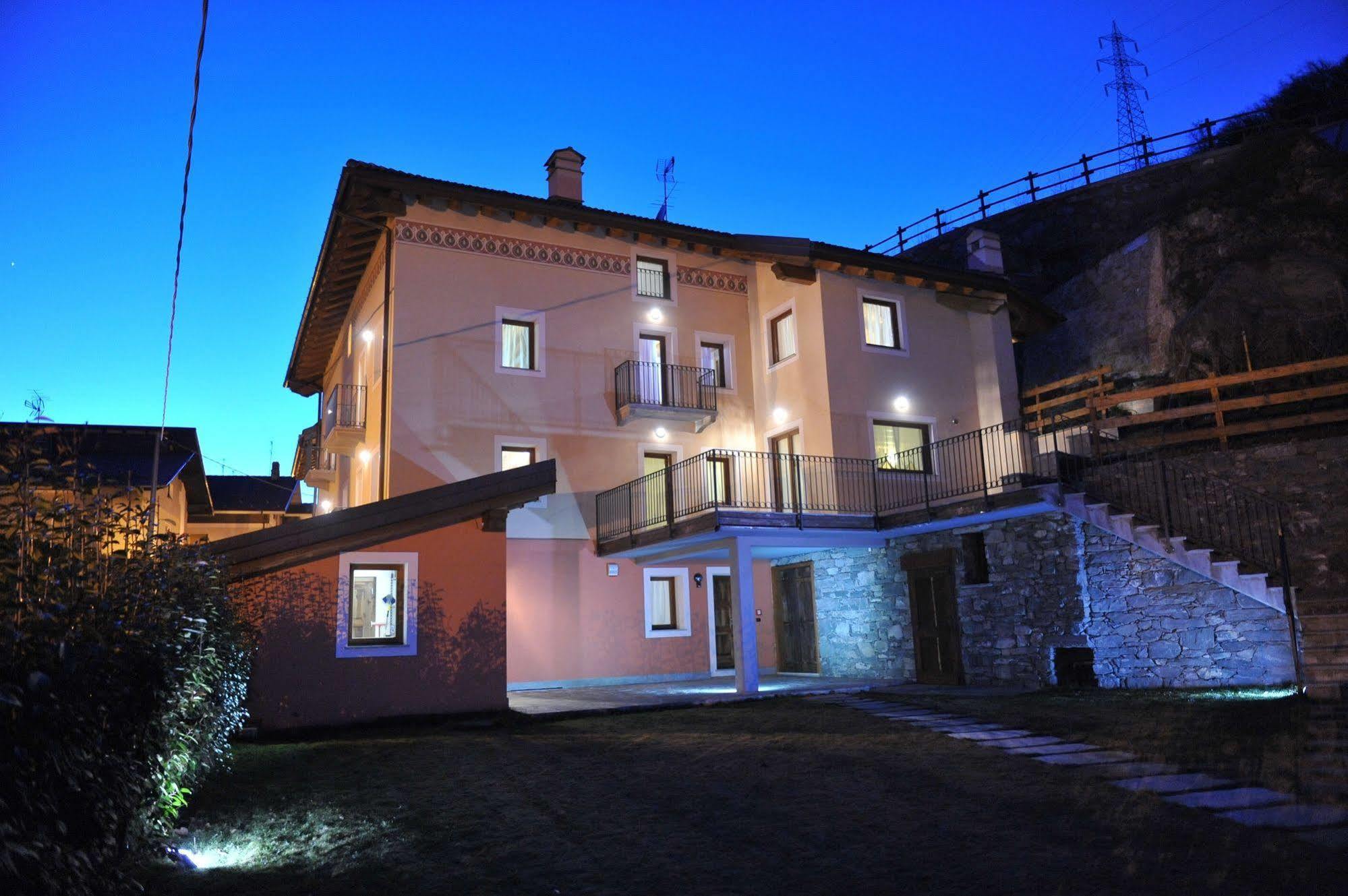 Au Berceau Du Bien-Etre Villa Chambave Kültér fotó
